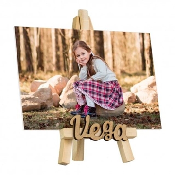 Marco Con Atril De Madera Y Nombre 12106 - Imagen 1